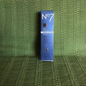 No7 Lift & Luminate Triple Action Serum